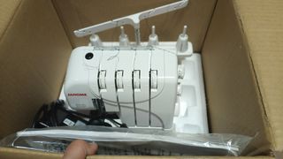 Overlock Janome RE73 - Costura