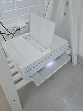 Impresora HP blanca multifunción