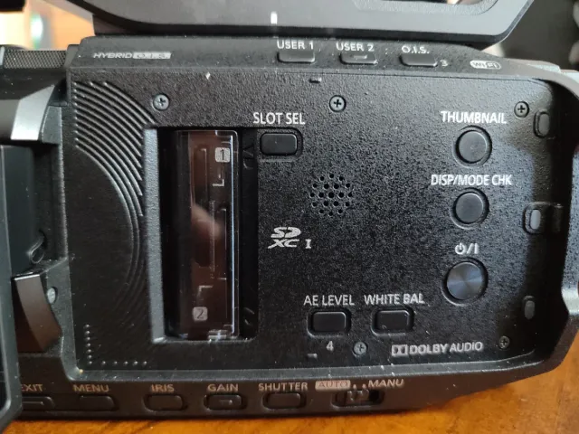 Cámara Panasonic HC-X2000 Video 4K Pack Completo