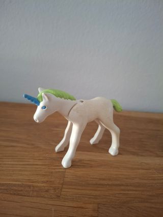 Playmobil hada niña y unicornio pequeño 