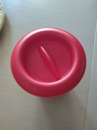 Botellero rojo plástico