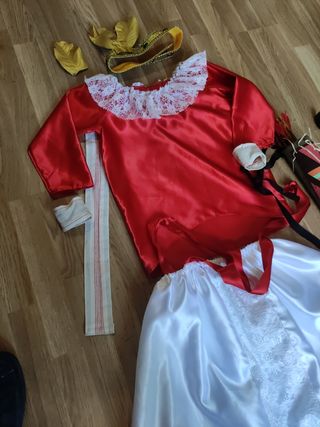 Traje rey americano: gigantes de Pamplona