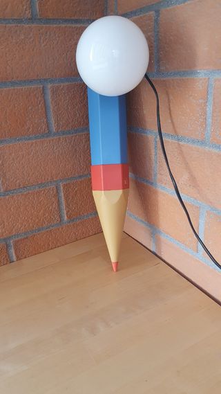 Lampada a forma di ✏️ vintage