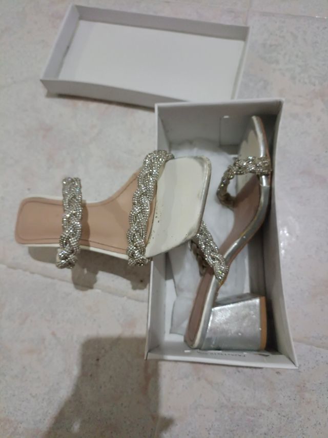 Tacones brillantes plata-blanco