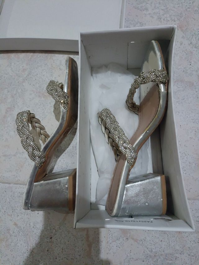 Tacones brillantes plata-blanco