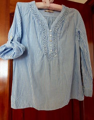 Blusa rayas azul y blanca