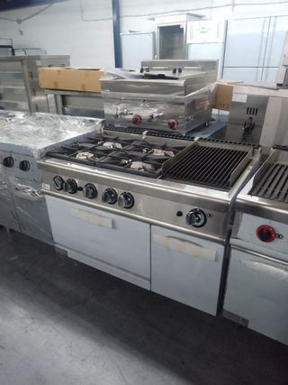 Cocina industrial 4 fuegos + horno y barbacoa