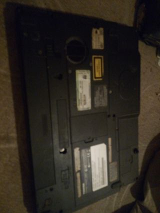 Portátil Toshiba gris