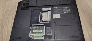 Portátil Acer travelmate 4000 *ROTO*