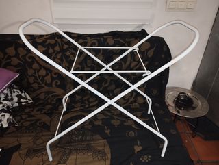 Soporte Moisés, minicuna, bañera blanco plegable. 