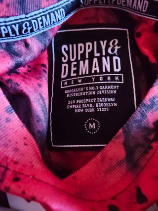 Camiseta Supply & Demand - M