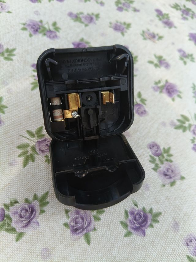 Adattatore per presa PowerConnections UK