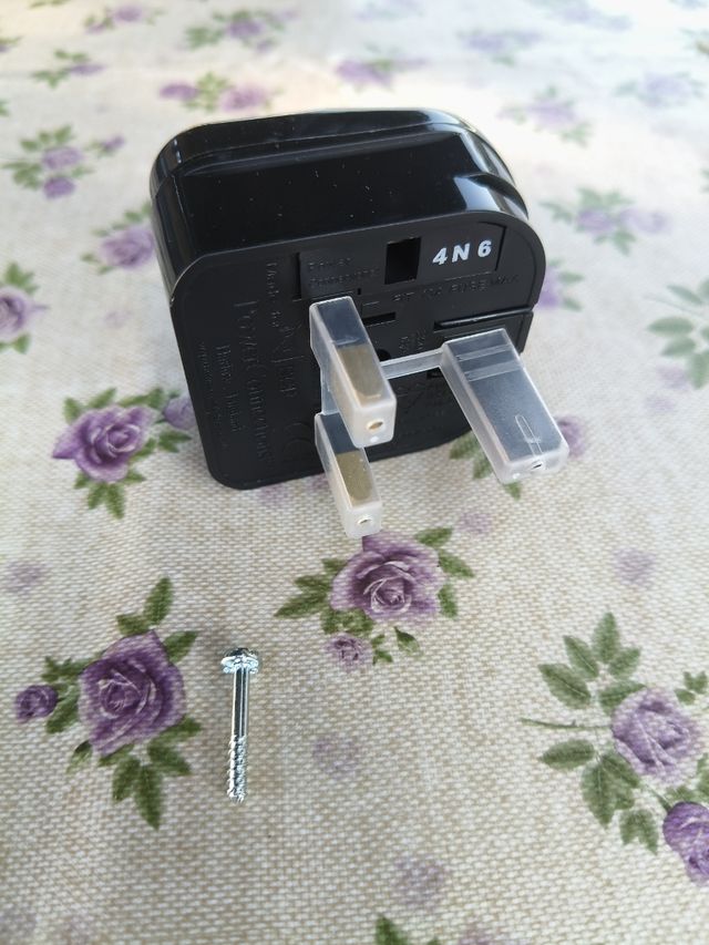 Adattatore per presa PowerConnections UK