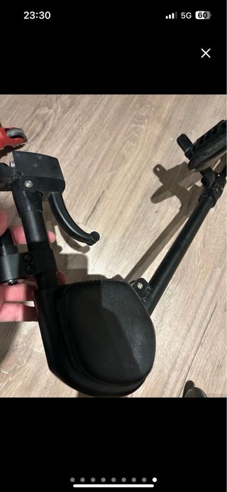 se vende reposapies para silla de ruedas