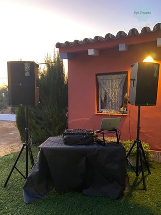 Alquiler altavoces 1400W