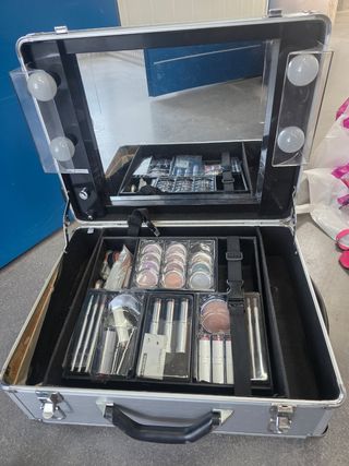 Maletín maquillaje con espejo y luz