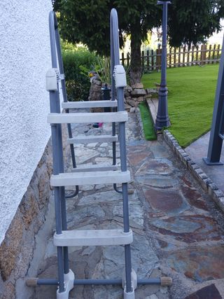 Escalera piscina 1,50m - Gris/Blanca