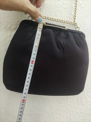 Bolso Douglas de fiesta negro satén cadena dorada