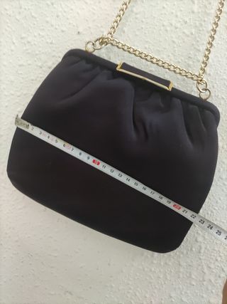 Bolso Douglas de fiesta negro satén cadena dorada