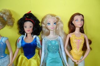 lotto 6 barbie principesse disney doll biancaneve 