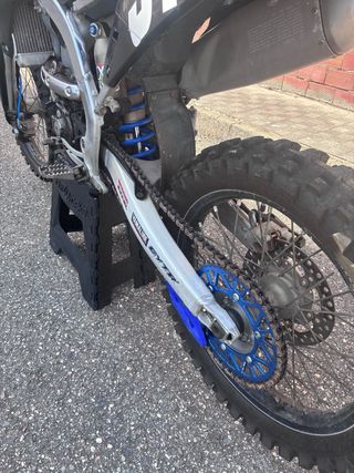 Yamaha YZ250F  motocross 