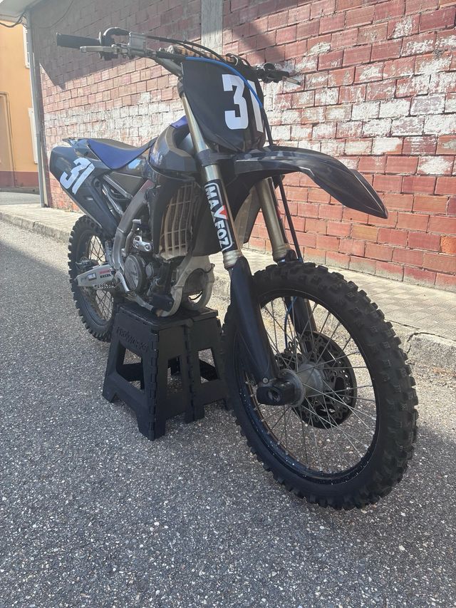 Yamaha YZ250F  motocross 