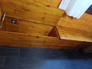 tavolo in legno massello + panche e cassapanche