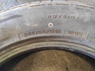 juego de 2 neumáticos 255/55R18.