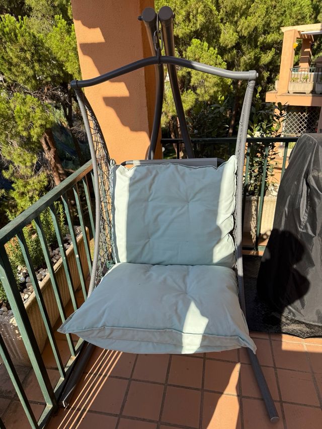 Silla colgante terraza-jardín