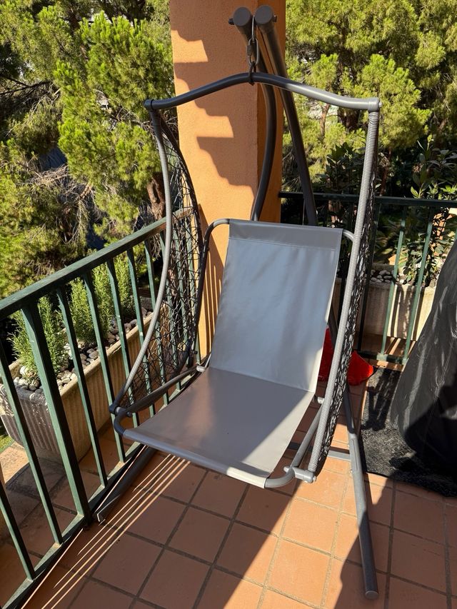 Silla colgante terraza-jardín