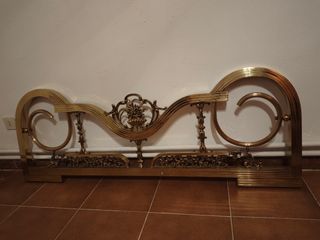 Piecero dorado metal