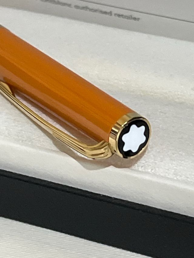 Montblanc penna arancione rara
