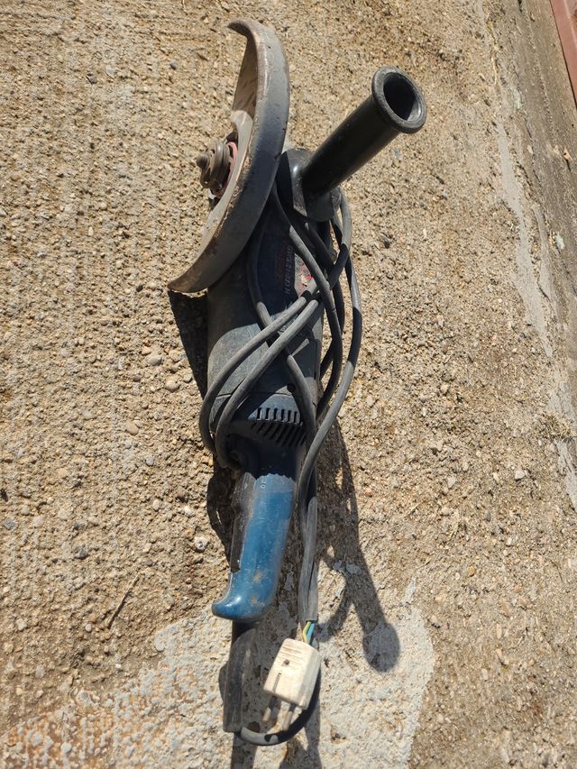 Radial bosch gws 21-23H