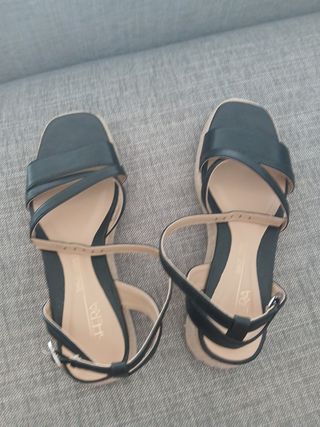 Sandalias cuñas Sfera negras