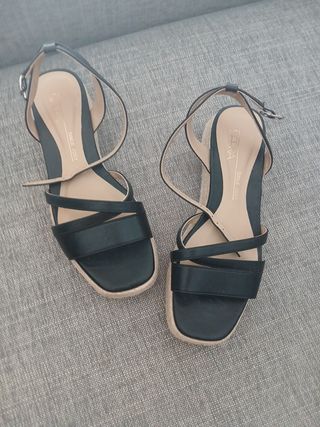 Sandalias cuñas Sfera negras