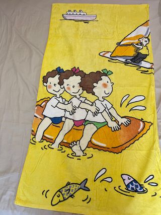 Toalla playa infantil amarilla