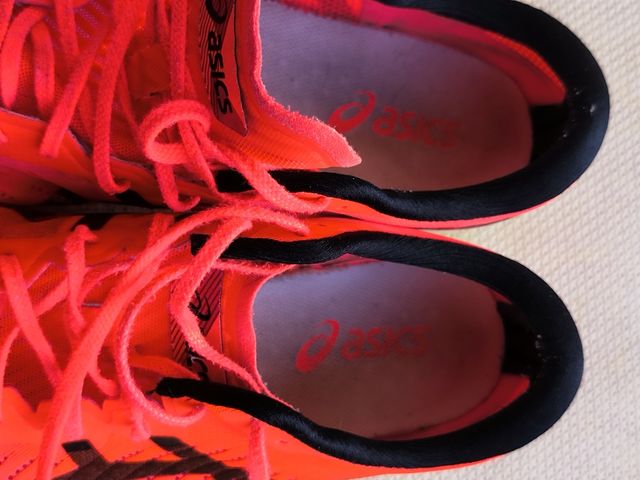 Zapatillas Asics rojas