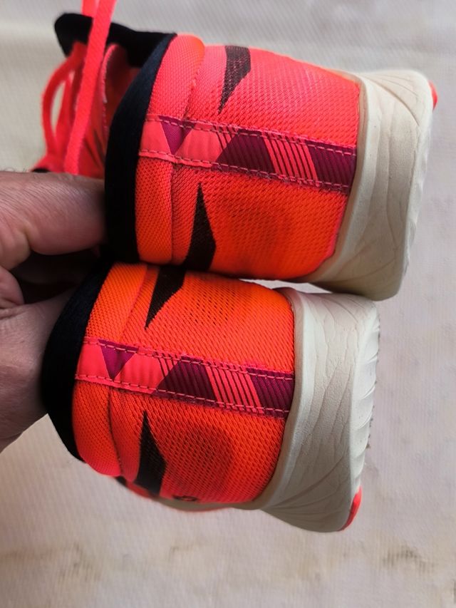 Zapatillas Asics rojas