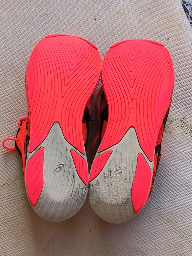 Zapatillas Asics rojas