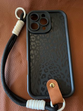 Funda iPhone 13 Pro Max - Negra con Correa