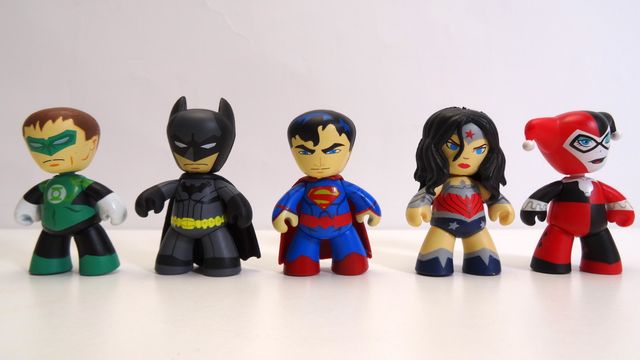 DC Comics MiniFigure Box Set 8+ Como nuevo