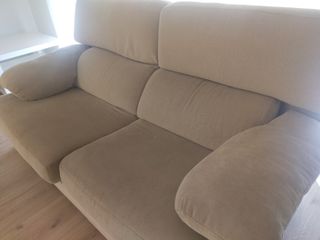 2 Sofás beige 2 plazas y 3 plazas 

