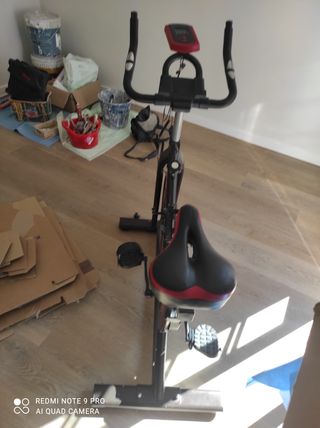 Bicicleta estática ejercicio