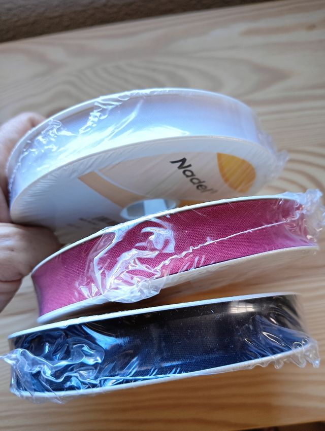 3 rollos de bies 18mm: Blanco, negro y fucsia