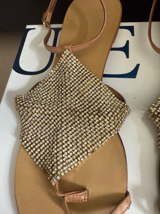 Sandalias doradas rejilla talla 36