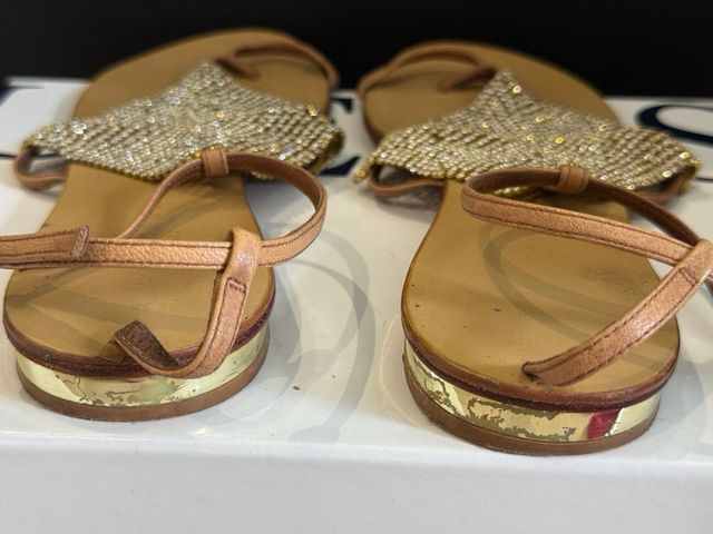 Sandalias doradas rejilla talla 36