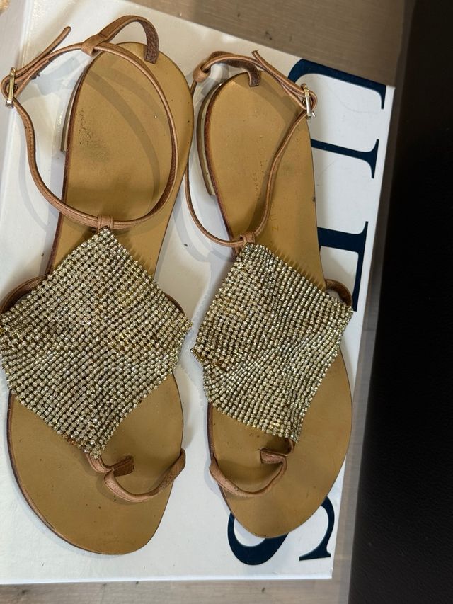 Sandalias doradas rejilla talla 36