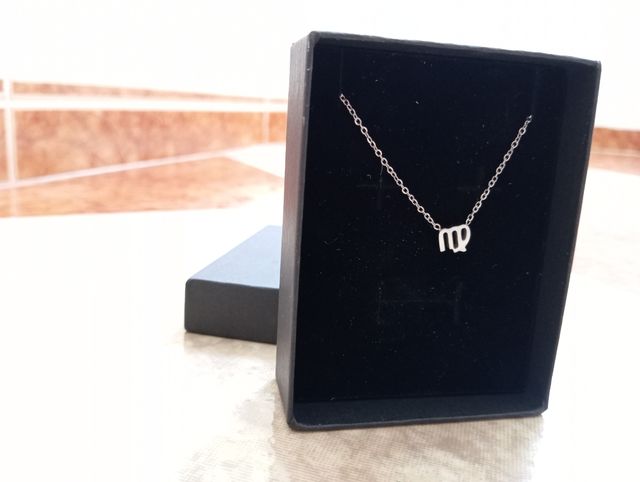 Collar Virgo Plata de Ley. Colgante Nuevo.