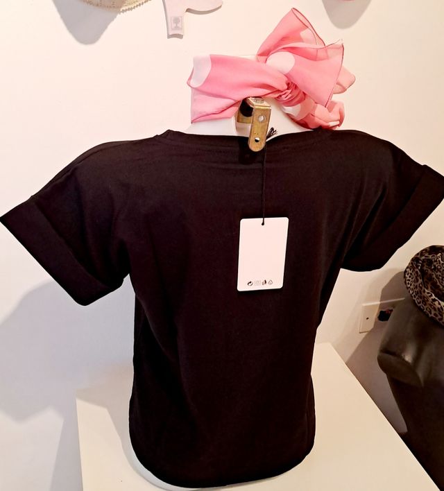 T-Shirt cotone nera Oui Oui rosa