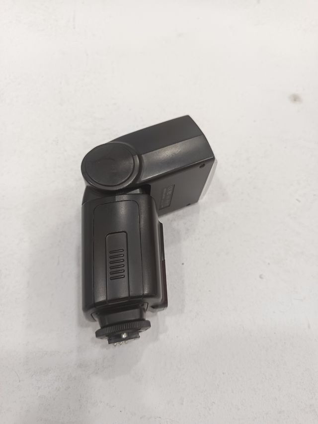 Flash Nissin Digital para Cámaras buen estado